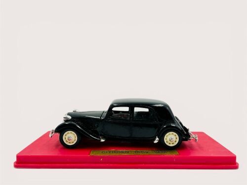 CITROËN 15CV: A 1:43 scale model by Solido of the 1939 Citroën 15CV with original packaging [Location: Sydney]