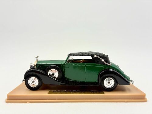 87 · ROLLS-ROYCE: A 1:43 scale model by Solido of the 1939 Rolls-Royce Phantom III with original packaging [Location: Sydney]