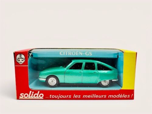 222 · CITROËN GS: A 1:43 scale model by Solido of the Citroën GS with original packaging [Location: Sydney]