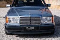 1990 Mercedes-Benz 300CE-24 Coupe [Location: Sydney] - 3