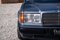 1990 Mercedes-Benz 300CE-24 Coupe [Location: Sydney] - 4