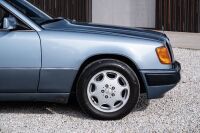1990 Mercedes-Benz 300CE-24 Coupe [Location: Sydney] - 9