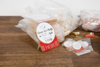 CLASSIC CAR RALLY: A box of assorted 1995 Adelaide Classic Car Rally badges and cloth patches - 3