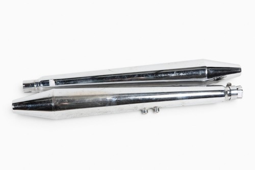 NORTON: A Norton Commando exhaust pipes & mufflers in excellent condition [Location: Melbourne]