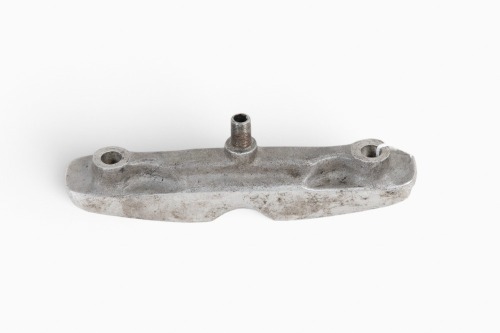 TRIUMPH: A Triumph 650 custom cylinder head oil feed [Location: Melbourne]
