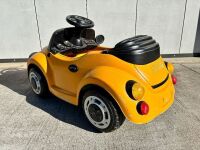 VOLKSWAGEN: An electric kids ride-on Volkswagen Beetle, 94cm length [Location: Sydney] - 4