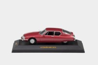 CITROEN: A 1:43 scale IXO Models Citroen SM 1970 in light red metallic, within box - 2