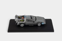 BTTF: A 1:43 scale Hot Wheels Elite Back to the Future DeLorean 'Time Machine', within acyrlic case - 2
