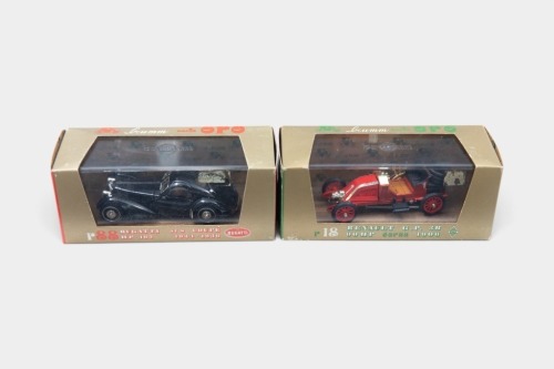 300 · BRUMM: Two 1:43 scale Brumm models, a 1934-1936 Bugatti Type 57S Coupe and a 1906 Renault G.P 3B