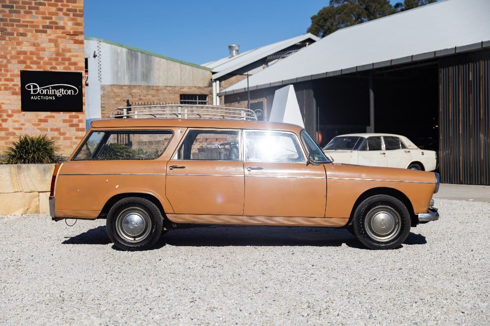 1969 Peugeot 404 Station Wagon — photo 7