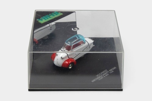 MESSERSCHMITT: A 1:43 scale Vitesse 1960 Messerschmitt KR200 in Ivory & Red