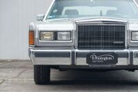 1989 Lincoln Town Car 5.0L V8 Luxury Sedan - NO RESERVE [Location: Melbourne] - 4