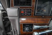 1989 Lincoln Town Car 5.0L V8 Luxury Sedan - NO RESERVE [Location: Melbourne] - 61