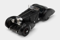 MERCEDES: A 1:24 scale model by CMC of a 1932 Mercedes SSK - 4