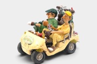 G.FORCHINO: A limited edition (No.10896) sculpture of a Golf Buggy by Guillermo Forchino featuring two men enjoying a beer! - 2