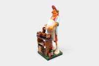 G.FORCHINO: A limited edition (No.01022) sculpture by Guillermo Forchino, titled 'The BBQ Chef', measures approx. 44cm tall - 2