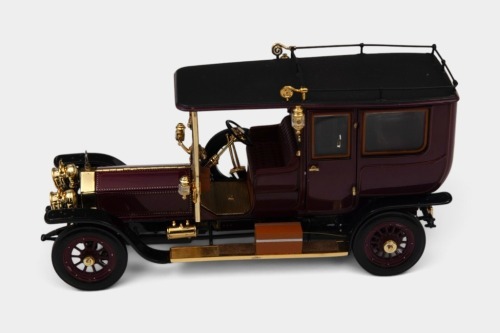 ROLLS-ROYCE: 1:24 scale Franklin Mint Rolls-Royce Silver Ghost 'Open Drive Limousine'