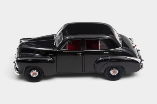 HOLDEN: A 1:24 scale Trax FJ Holden Special Sedan
