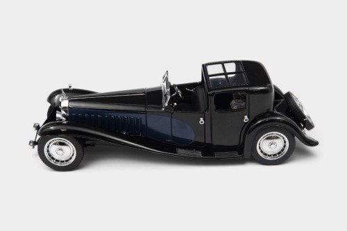 BUGATTI: A 1:24 scale Franklin Mint 1930 Bugatti Royale Coupe Napoleon