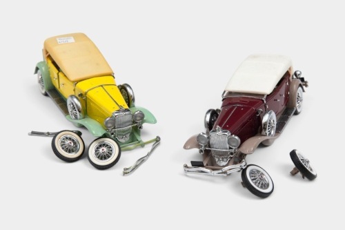 DUESENBERG: Two 1:24 scale Franklin Mint models of 1930 Duesenberg Toursters, suitable for repair or parts