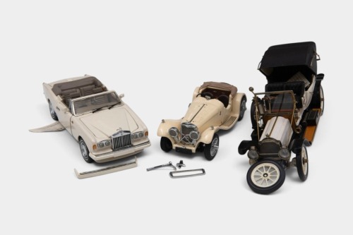 FRANKLIN MINT: Three 1:24 scale Franklin Mint models suitable for repair or parts, including a 1938 Jaguar SS100, a 1992 Rolls Royce Corniche IV, and a 1912 Packard Victoria