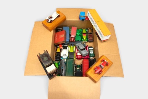 MODEL CARS: A box lot of unboxed model cars, including Matchbox 'Models of Yesteryear', Solido, Dinky and others