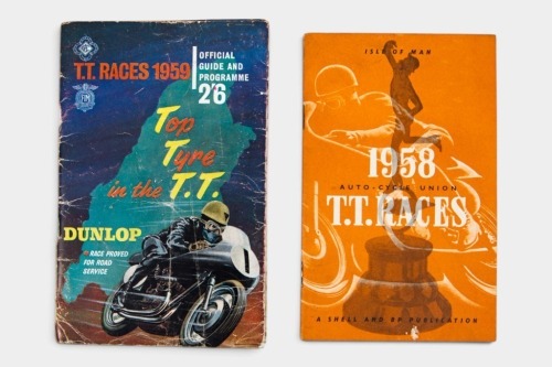 TT PROGRAMMES: Two c1950s Isle of Man T.T Races official programmes, includes programmes for 1958 & 1959 [Location: Melbourne]