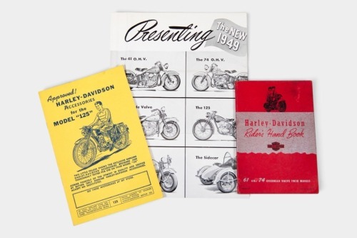 186 · HARLEY-DAVIDSON: Three Harley-Davidson items [Location: Melbourne]