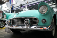 1955 Ford Thunderbird convertible - 11