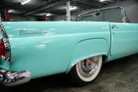 1955 Ford Thunderbird convertible - 42