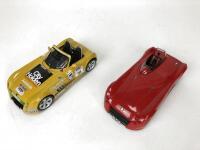 ELFIN: Pair of 1:18 scale Elfin MS-8 Streamliners produced by Classic Carlectables. (NB description) - 7