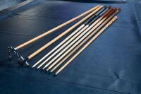 POOL TABLE: A pool / billiard table complete with triangles, pool balls, billiard balls, scoreboard, overhead lamp, cues & cue rack and table cover, thought to a nine foot tournament sized table - 3