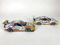 PORSCHE: Pair of 1:18 scale Porsche 911 racing cars produced by AutoArt including Jim Richards Porsche 911. (NB description) - 4