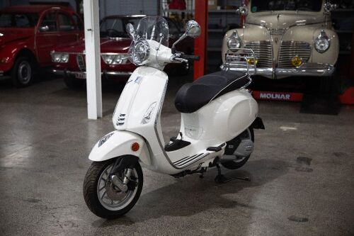 2019 Vespa Primavera 150 - NO RESERVE