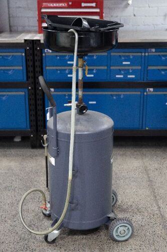 OIL DRAINER: A Tuff Tools 72 litre workshop waste oil draining machine