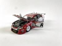 HOLDEN: 1:18 scale Holden Commodore V8 racing cars produced by Classic Carlectables. (NB description) - 5
