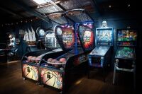 SHOOTING HOOPS: A 'c2022 Shooting Hoops' (Right Hand Side) basketball amusement machine, made by Sega, machine functional (Note Description) - 2