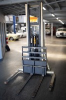 WALKING FORKLIFT: A Crown electric M Series walk-behind forklift, one tonne lifting capacity, model No.20MT130A, working order [SALEROOM NOTICE] - 2