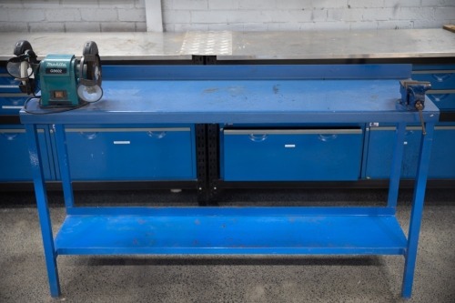 WORK BENCH: A metal work bench, 100cm high, 180cm wide, 47cm deep with two bolted on tools, a Makita GB602 six inch bench grinder and vice