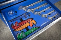 KINCROME: A Kincrome Blue Steel ten drawer tool chest for professional workshops, 100cm high, 131cm wide, 47cm deep - 10