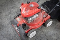 CHOPPER / SHREDDER: A Troy-Bilt CSV060 yard chopper / shredder / vacuum - 2
