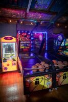 SHOOTING HOOPS: A 'c2022 Shooting Hoops' (Left Hand Side) basketball amusement machine, made by Sega, machine functional (Note Description) - 9