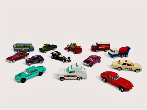400 · CORGI JUNIORS: A group of 13 unboxed 1:64 scale Corgi Juniors models [Location: Sydney]