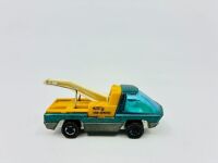 HOT WHEELS: Two 1:64 scale unboxed models by Hotwheels from their 1969-1972 Heavyweights series including the Redline Tow Truck and the Redline Snorkel Truck [Location: Sydney] - 7