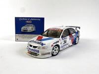 HOLDEN: 1:18 scale Tander & Bargwanna 2000 Bathurst winning Holden Commodore V8 racing car produced by AutoArt. (NB description)