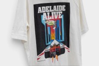 ADELAIDE GP: A commemorative t-shirt from the inaugural 1985 Adelaide Grand Prix together with a pair of protective ear muffs [Location: Melbourne] - 3