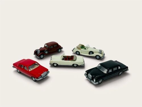 MERCEDES-BENZ: A group of five unboxed 1:87 scale Mercedes-Benz models by Wiking [Location: Sydney]