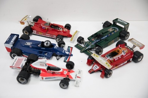 F1 MODELS: A group of five large scale c1970s / 80s F1 models [Location: Melbourne]