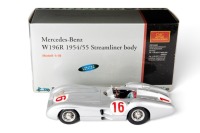MERCEDES: A highly detailed CMC 1:18 scale 1954/55 Mercedes-Benz W196R Streamliner Body (M-057) in original box [Location: Melbourne] - 2
