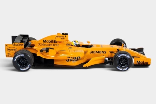 MCLAREN: A Minichamps 1:18 scale 2006 McLaren Mercedes MP4-21, car #4 driver Juan Pablo Montoya